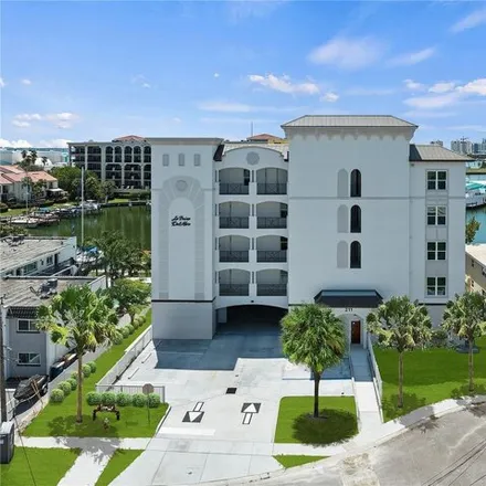 Buy this 3 bed condo on 215 Dolphin Point in Clearwater, FL 33767