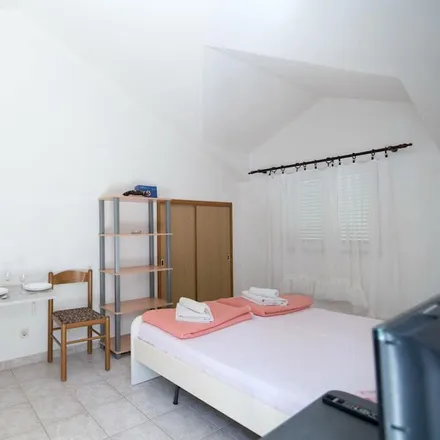 Image 6 - 21400 Grad Supetar, Croatia - Apartment for rent