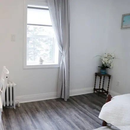 Rent this 3 bed house on Long Branch in Etobicoke, ON M8V 3P6