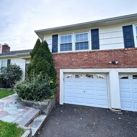 Buy this 3 bed house on 167 Mali Drive in North Plainfield, NJ 07062