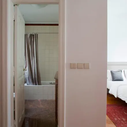 Rent this 5 bed apartment on Neshamáh - Massage and Alternative Therapies in Rua Rodrigo da Fonseca 81, 1250-190 Lisbon