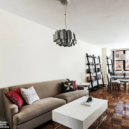 Buy this studio apartment on 225 EAST 36TH STREET 11G in New York