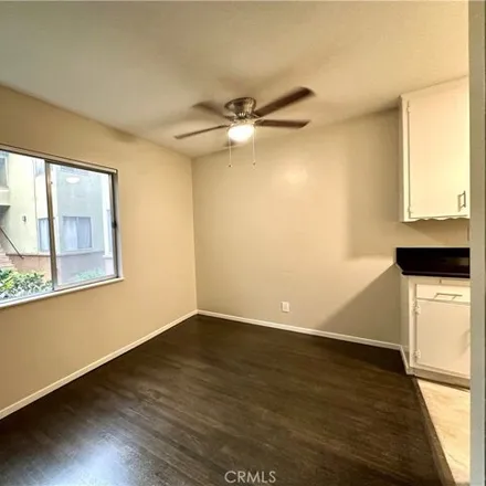 Image 3 - 321 West 23rd Street, Long Beach, CA 90806, USA - Apartment for rent