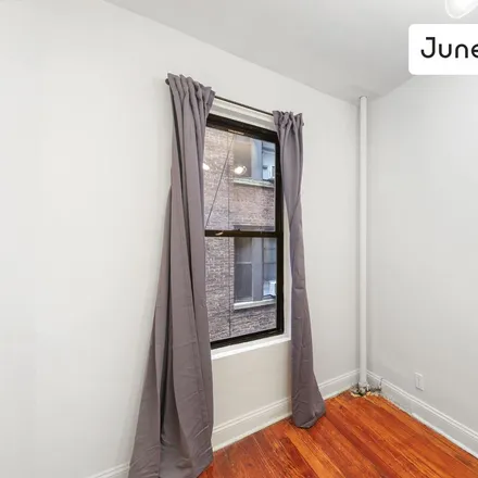 Image 2 - 225 West 109th Street - Room for rent