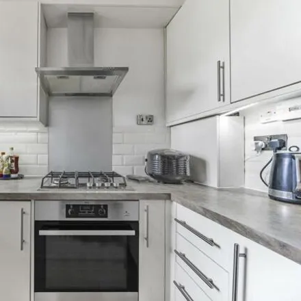 Image 3 - Wicksteed House, Street, London, SE1 6AQ, United Kingdom - Apartment for rent
