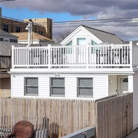 Image 1 - 157B Beach 109th Street, New York, NY 11694, USA - House for rent