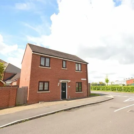 Buy this 3 bed house on 2 Clivedon Way in Aylesbury, HP19 9AL