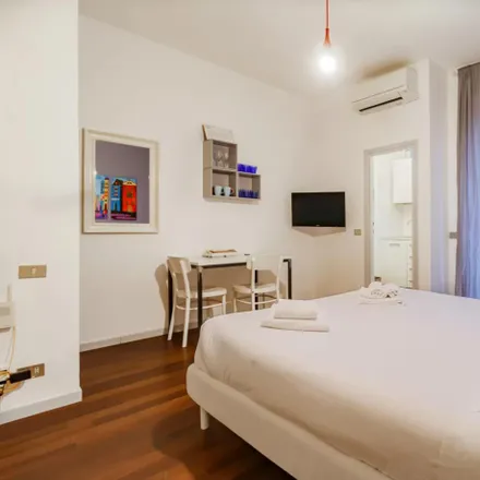 Image 1 - Comfy 1-bedroom flat with balcony near Milano Porta Genova train station  Milan 20144 - Apartment for rent