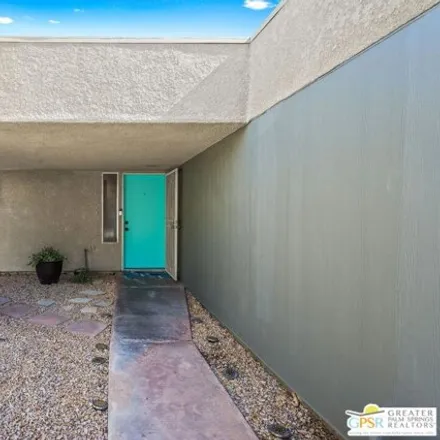 Image 3 - 1670 S Sunflower Ct, Palm Springs, California, 92262 - Condo for sale
