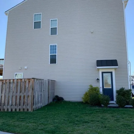 Rent this 3 bed apartment on Solara Drive in Winchester, VA 22656