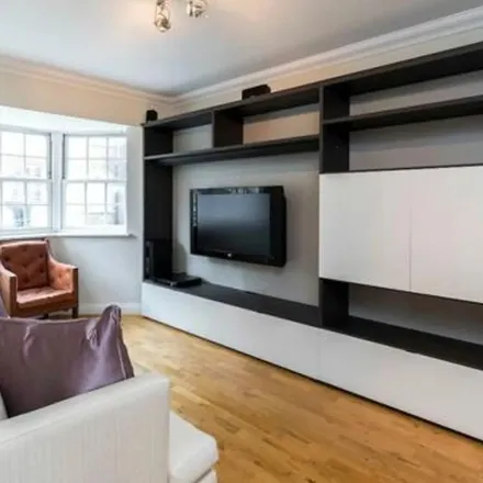 Rent this 1 bed townhouse on De Walden House in Allitsen Road, London