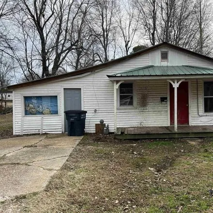 Buy this 2 bed house on 628 West Kay Street in Piggott, AR 72454