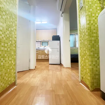 Rent this 2 bed apartment on 서울특별시 동대문구 제기동 690-9