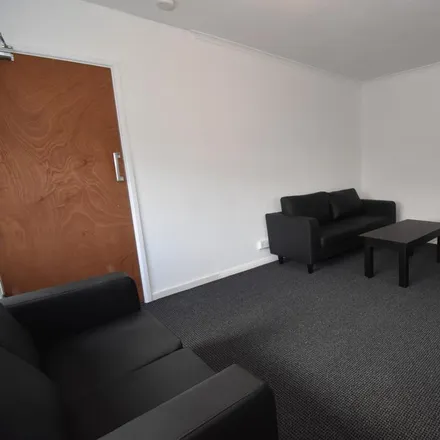 Image 3 - North Close, Cubbington, CV32 7NN, United Kingdom - Apartment for rent