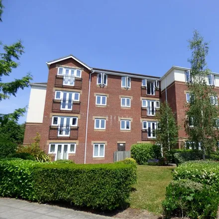 Rent this 2 bed apartment on West End House in West End Road, Southampton