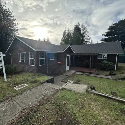 Buy this 3 bed house on 1611 Dogwood Street in Coos County, OR 97423