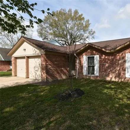 Image 2 - 2035 Wood River Drive, Harris County, TX 77373, USA - House for sale