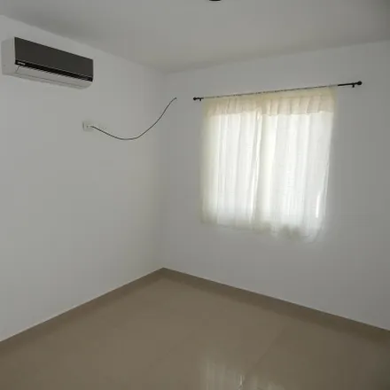 Buy this 7 bed house on Boulevard Estado de Sinaloa in 80064 Culiacán, SIN