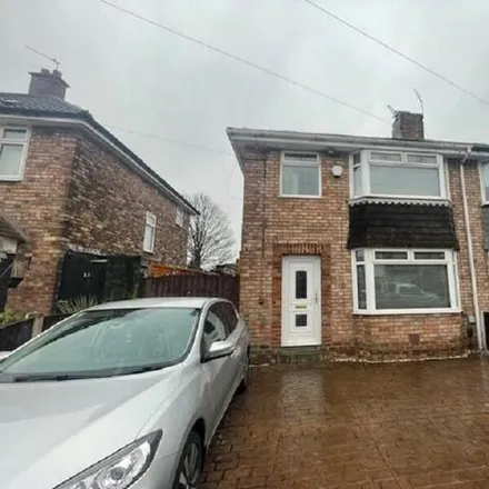 Buy this 3 bed duplex on Leafield Road in Liverpool, L25 0PY