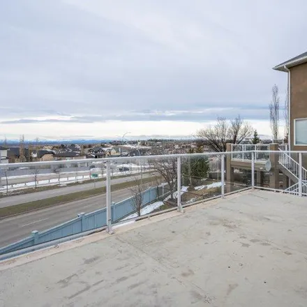 Image 8 - Simcrest Grove SW, Calgary, AB T3H 3M3, Canada - Apartment for rent