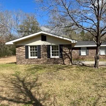 Rent this 3 bed house on 598 Cherokee Court in Perry, GA 31069