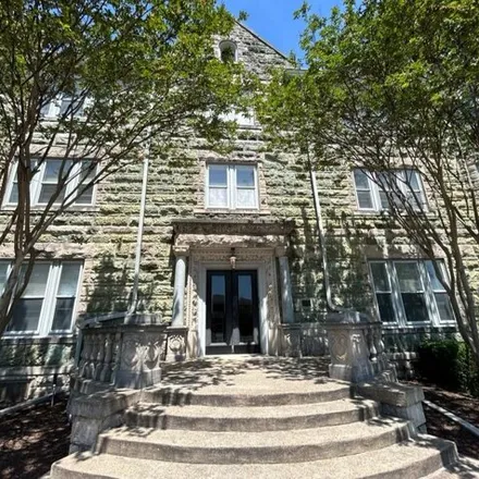 Buy this 2 bed condo on 130 North Waldran Boulevard in Dixie Homes, Memphis