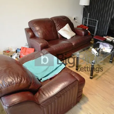 Image 4 - The Poplars, Leeds, LS6 2AT, United Kingdom - Apartment for rent