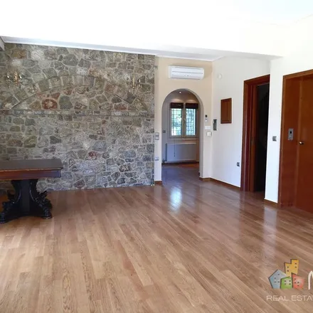Rent this 3 bed apartment on Εμπεδοκλεους in Pikermi Municipal Unit, Greece