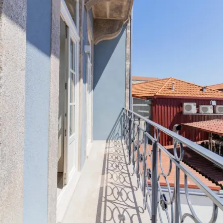 Rent this 1 bed apartment on Primar in Praça de Parada Leitão, 4050-456 Porto