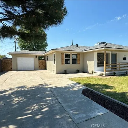 Image 3 - 1251 South Rupert Avenue, Reedley, CA 93654, USA - House for sale