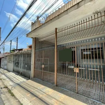 Buy this 4 bed house on Rua Silvestre Vasconcelos Calmon 615 in Gopoúva, Guarulhos - SP