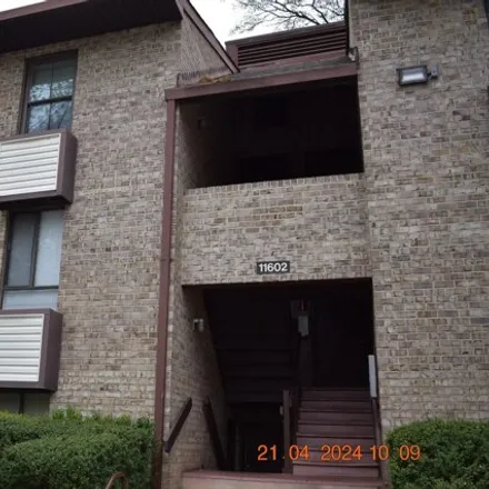 Buy this 2 bed condo on 11602 Stoneview Square in Reston, VA 20191