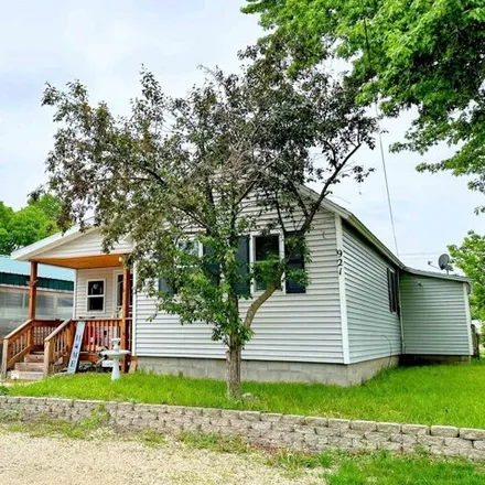 Buy this 3 bed house on 927 South 1st Street in Prairie du Chien, WI 53821