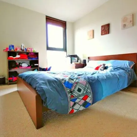 Image 4 - iQuarter, Five Weirs Walk, Sheffield, S3 8BH, United Kingdom - Apartment for sale