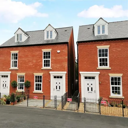 Rent this 3 bed townhouse on St Marys Court in Ellesmere, SY12 0FR