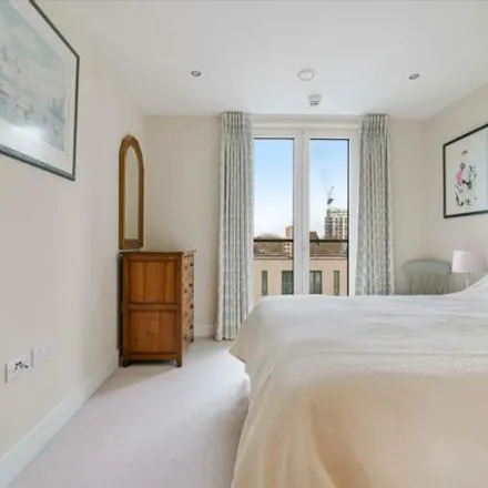 Image 9 - Centre 500, Chiswick High Road, London, W4 5DB, United Kingdom - Apartment for sale