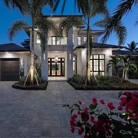 Buy this 6 bed house on 626 S Golf Dr in Naples, Florida