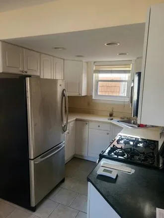 Rent this 3 bed house on 3266 Griswold Avenue in New York, NY 10465