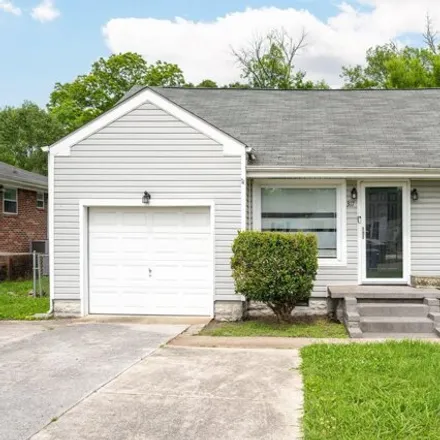 Buy this 3 bed house on 393 South Saint Marks Avenue in South Brainerd, Chattanooga