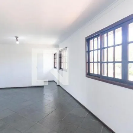 Rent this 2 bed house on Rua Raposo Tavares 746 in Pilarzinho, Curitiba - PR