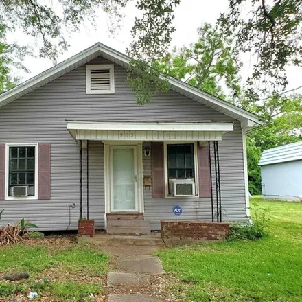 Rent this 2 bed house on 957 Elgie Street in Higgins, Beaumont