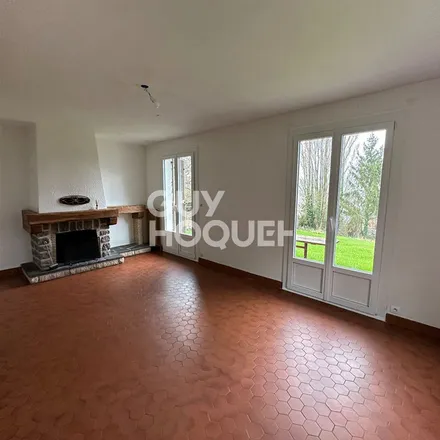 Rent this 4 bed apartment on Route du Marais in 91680 Bruyères-le-Châtel, France