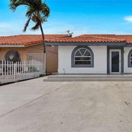 Rent this 3 bed house on 2745 West 55th Place in Hialeah, FL 33016