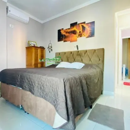 Buy this 2 bed apartment on Rua Nicarágua in Guilhermina, Praia Grande - SP