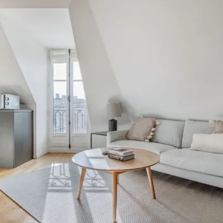 Rent this 2 bed apartment on 99 Avenue Victor Hugo in 75116 Paris, France