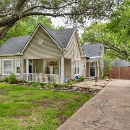 Buy this 3 bed house on 2520 N Woods St in Sherman, Texas