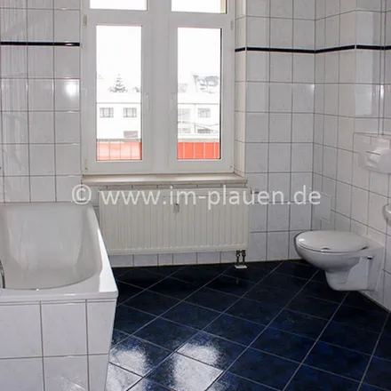 Rent this 3 bed apartment on Kantstraße 10 in 08527 Plauen, Germany