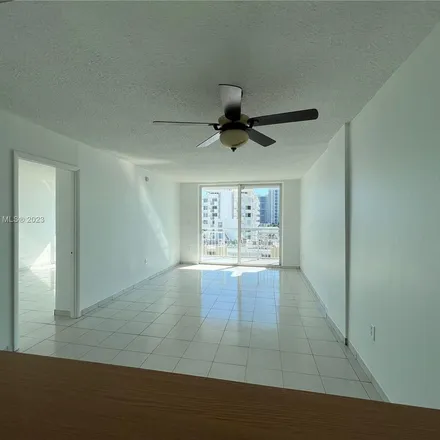 Image 3 - Bayview Condominium, 1345 Lincoln Road, Miami Beach, FL 33139, USA - Apartment for rent