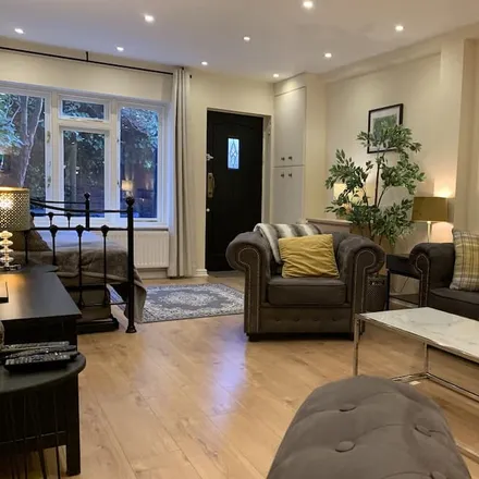 Image 2 - London, W11 4HE, United Kingdom - Townhouse for rent