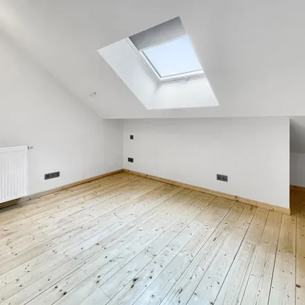 Rent this 1 bed apartment on Hôtel de Ville de Namur in Rue de Fer 52, 5000 Namur